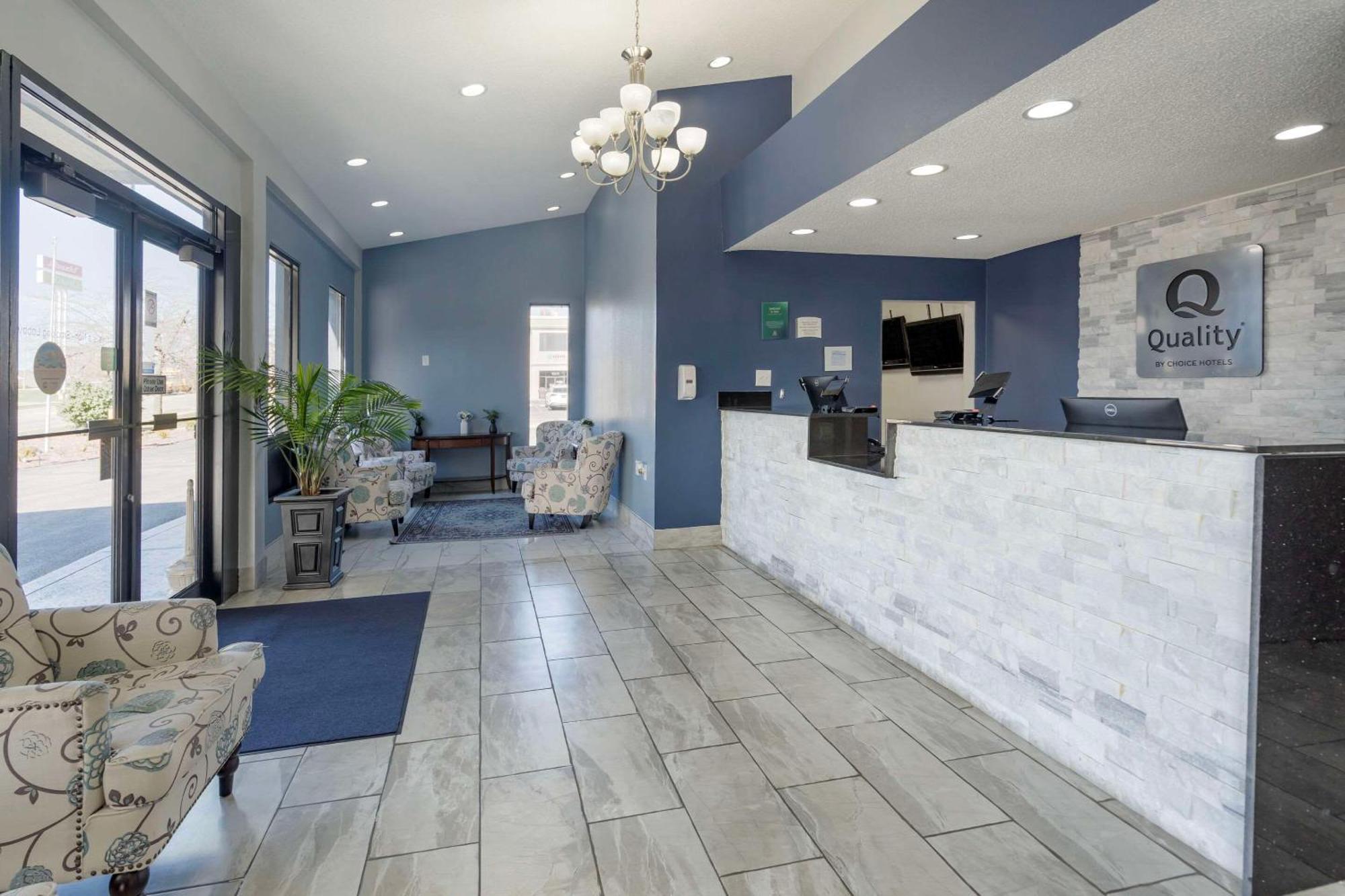 Quality Inn & Suites Bloomington University Area Экстерьер фото