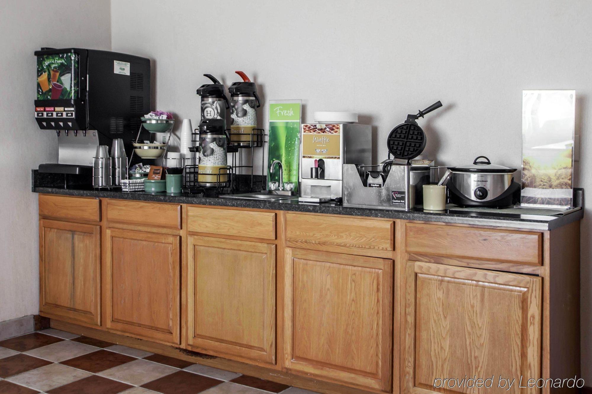 Quality Inn & Suites Bloomington University Area Экстерьер фото